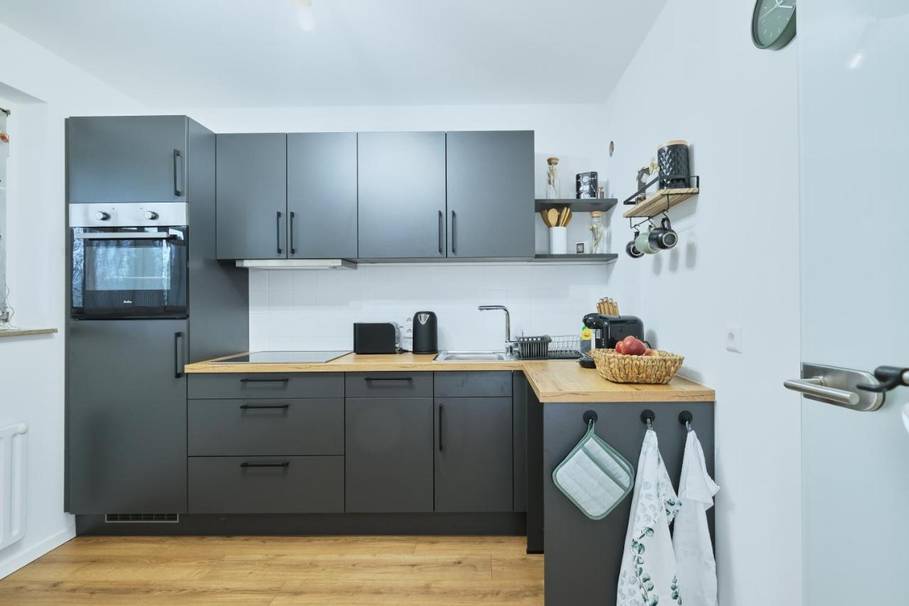 Topeingerichtete Grosse 2-Zimmer Wohnung Immenstaad am Bodensee Bagian luar foto